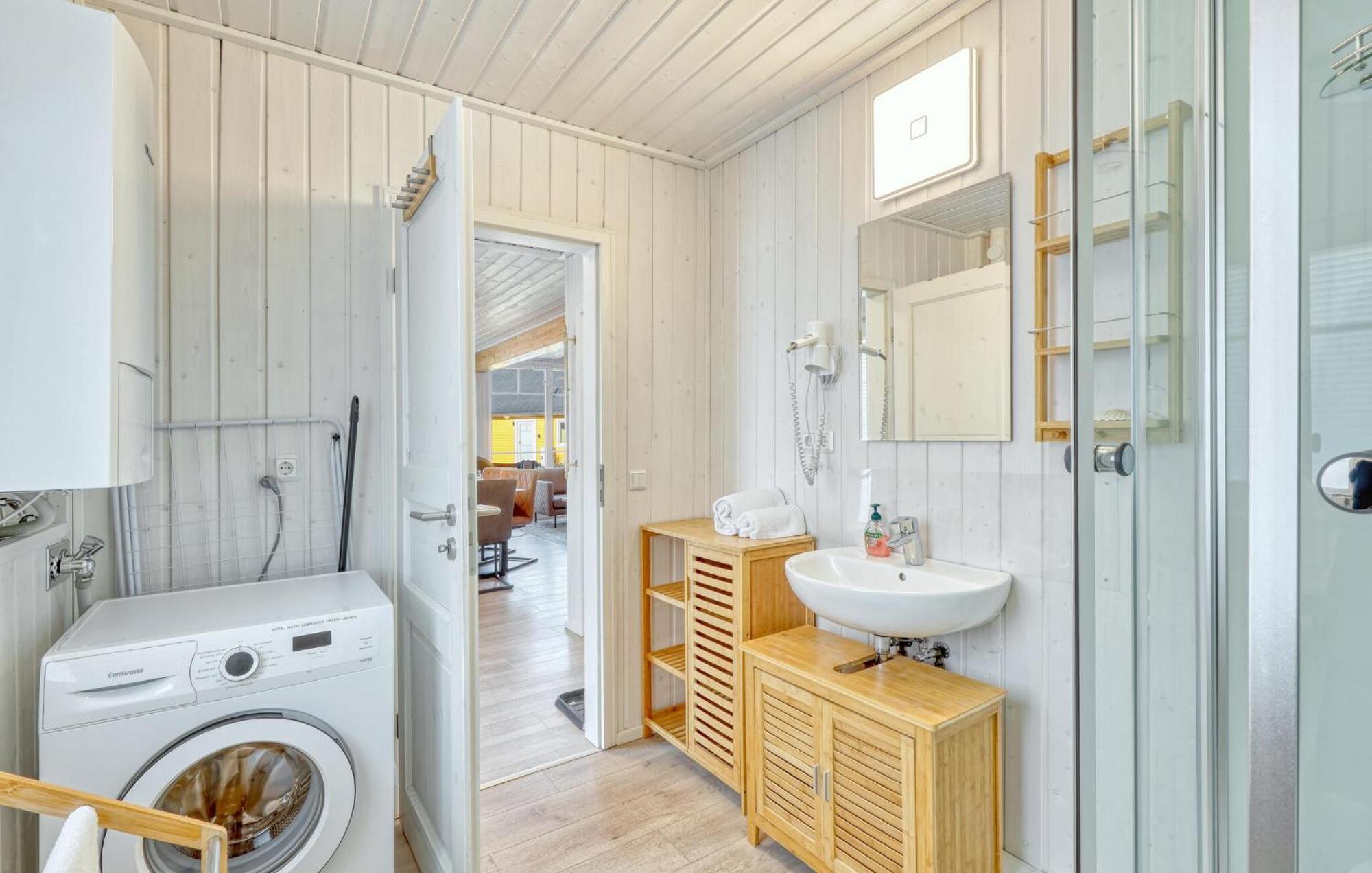 Beautiful home in Zerpenschleuse with WiFi&2 Bedrooms Exterior foto