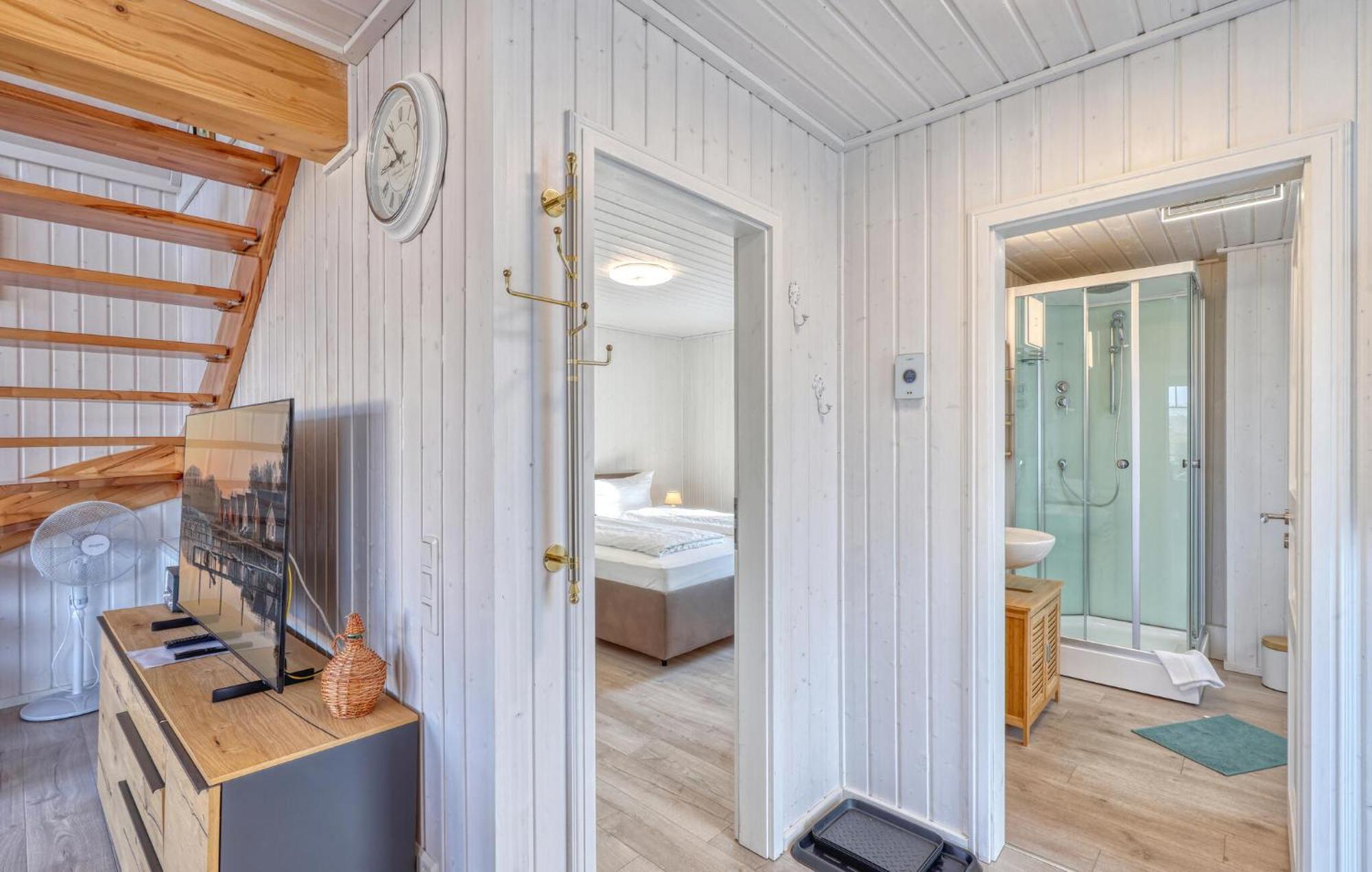 Beautiful home in Zerpenschleuse with WiFi&2 Bedrooms Exterior foto