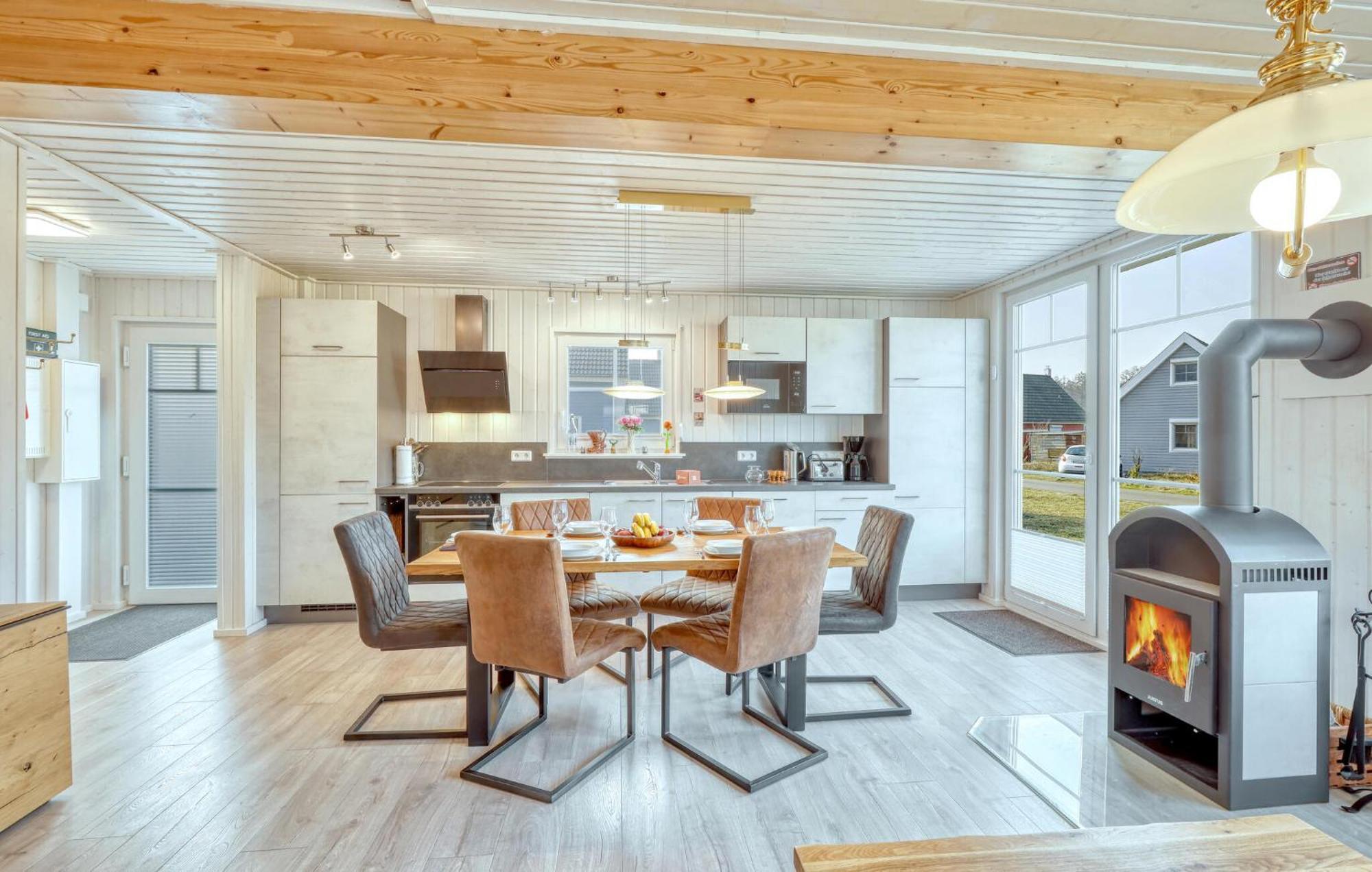Beautiful home in Zerpenschleuse with WiFi&2 Bedrooms Exterior foto